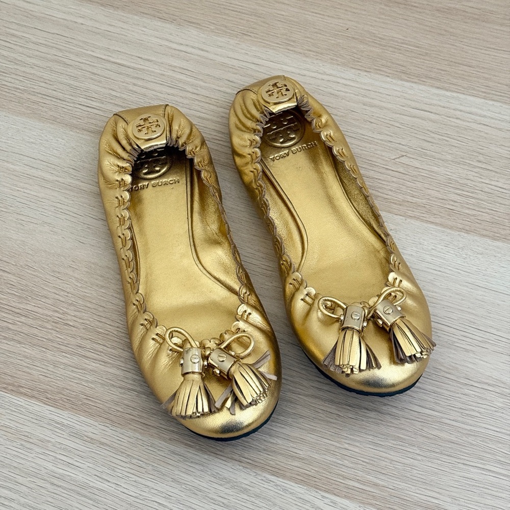 Tory Burch Reese Tassel Flats Size 6.5